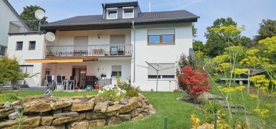 Charmante 3 Zi.-Wohnung mit großem Garten