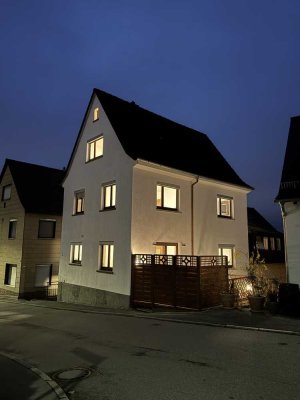 Stilvoll saniertes  EFH -Weinkeller/Sauna/Terrasse/traumhafte Dachbühne in Sillenbuch