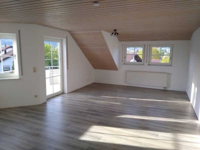4 Zimmer Wohnung DG mit Balkon in Böbingen zu vermieten