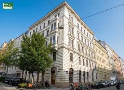 Begehrte Stadtwohnung (sanierungsbedürftig) im traumhaften Gründerzeithaus - Einkaufsmeile "Mariahilfer Straße" ums Eck - U-Bahn U3