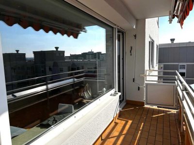 -Hoch hinaus-  
Gut geschnittene 2 Zi Wohnung
mit sehr großer Wohnküche