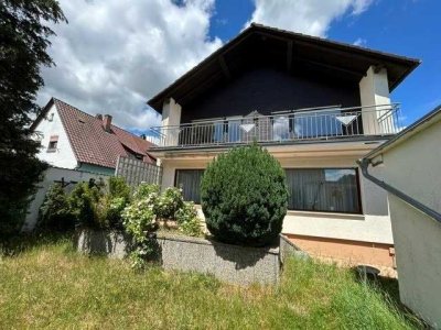 Wohnhaus mit Nebengebäude in Dechsendorf...Platz, Platz, Platz!