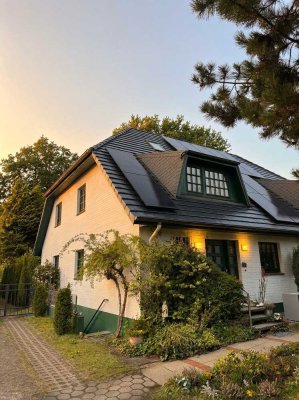 Geräumige 6-Zimmer Doppelhaushälfte in Hamburg-Volksdorf mit Garten