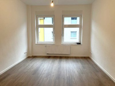 Zentral in ruhiger Seitenstraße,1-Zimmer-Wohnung mit Balkon Nähe HBF, RWE-Turm und Stadt