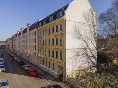 Große Familienwohnung in Gründerzeitgebäude mit Denkmalschutz, in Parknähe im Leipziger Osten
