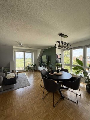 Lichtdurchflutete 2 ZKB Maisonettewohnung