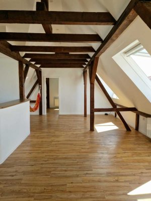 Lichtdurchflutete 3-Zimmer-Dachgeschosswohnung in Borna