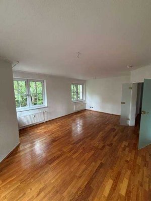 ###HEIDRICH Immobilien - Bezugsfreie Wohnung mit Terrasse###
