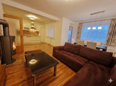 Moderne 65 m² Dachgeschoss‑Eigentumswohnung – voll möbliert, ruhig gelegen, mit großem Keller &amp; Parkplatz