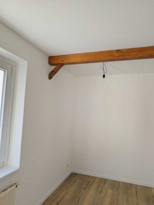 Charmante 2,5-Zimmer Wohnung im 1. OG, frisch saniert in Dresden-Leuben