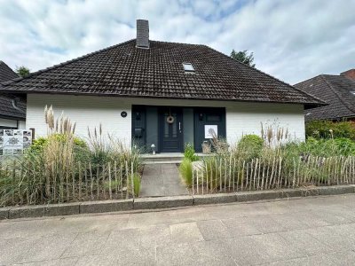 Modernisiertes Einfamilienhaus in Top-Lage von Heide-Ost – viel Platz & großer Garten