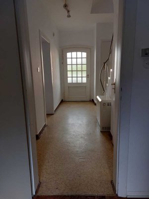 4-Zimmer-Haus mit Küche in Köln Junkersdorf