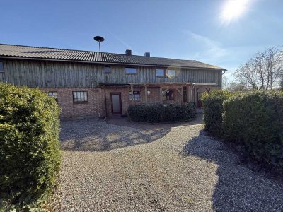 Charmanter Resthof in Außenlage auf großem Grundstück