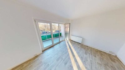 NEU sanierte 2-Raum-Wohnung in begrünter Wohnlage