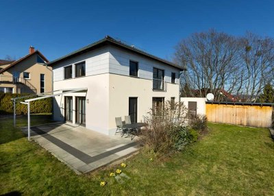 Einfamilienhaus mit bis zu 7 Wohnräumen im Dresdner Süd-Osten!