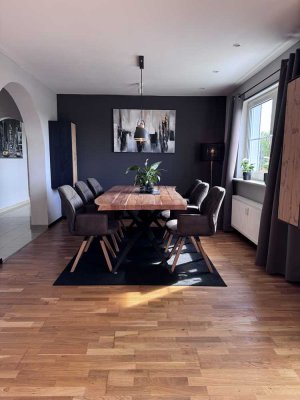 Attraktive 3 Zimmer Wohnung mit Garage und Aussicht