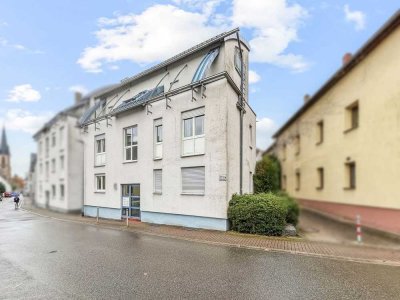 Vermietete 3-Zimmer-Wohnung mit Balkon und Tiefgaragenstellplatz in zentraler Lage von Viernheim