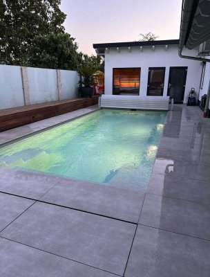 Luxuriöses Einfamilien Haus mit Smart Home, Pool, Sauna & High-End-Ausstattung