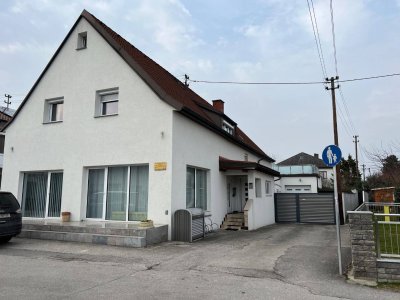 Tolle Gelegenheit! Möblierte Wohnung mit großer Terrasse Top 2