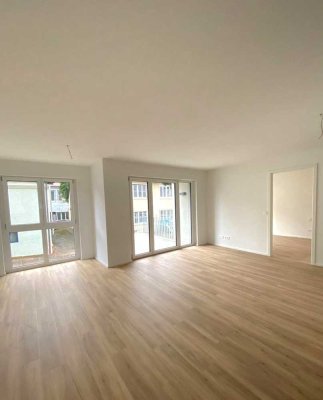 Hochwertige, sonnige 2-Zimmer-Wohnung mit Balkon