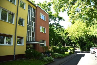 TOPLAGE  !! 3-Zi-ETW u. EINZELGARGE ,   mit Loggia, rundum Parks,