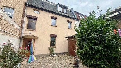 Großzügiges Wohnhaus – vielseitig nutzbar in guter Lage von Güsten