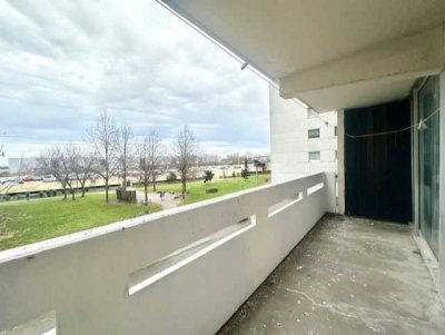 RESERVIERT: 6,5% Nettorendite - Gepflegte 3-Zimmer-Wohnung mit TG-Stellplatz in Dietzenbach-Mitte