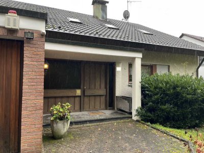 Sifi: Großzügiges 1-2 Familienhaus am Waldrand