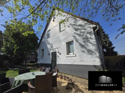 20.08.2025 ab 16 Uhr - Sanierungsbedürftiges Einfamilienhaus (DHH) mit Garten und Scheune...