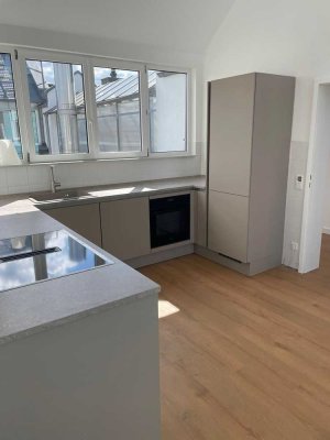 Traumwohnung in Dillingen: 2 Zimmer| 2 Balkone |neue Küche | neuer Boden