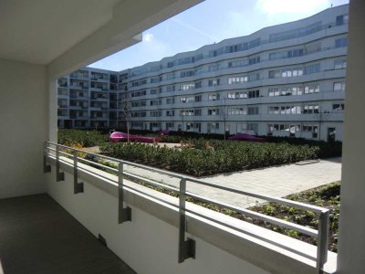 Moderne 4-Zimmer-Erdgeschosswohnung mit Balkon in Haidhausen