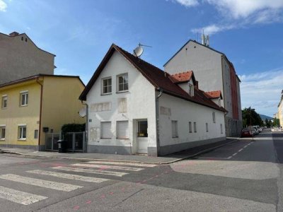 Eggenberg Vinzenzgasse Wohnhaus mit ehemaligen Cafe