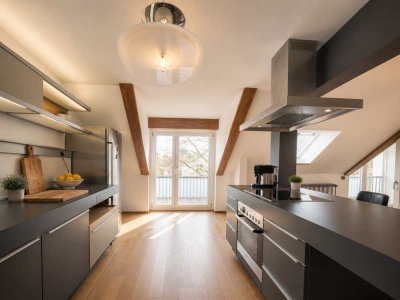 Exklusive Maisonette in Bogenhausen – mit großer Sonnenterrasse & Poggenpohl-Designküche