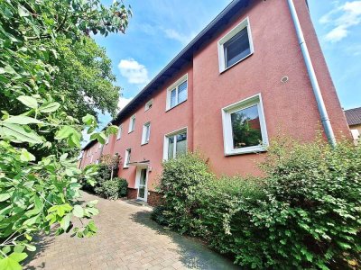 Gepflegte 2 Zimmer Eigentumswohnung mit Loggia, EBK und Garage in Hannover-Döhren