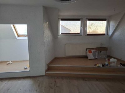 Schöne Wohne in 2 Parteien Haus