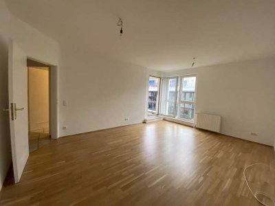 Schöne 2-Zimmer-Wohnung mit kleiner Loggia und Einbauküche in Hamm