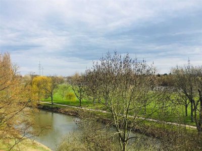 Renovierte 2-Zimmer-Wohnung mit Mainblick