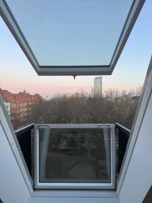 Parkblick! 3-Zi.-Dachtraum, Eichendielen, EBK, chices Bad, Dachterrasse m. Grünblick!