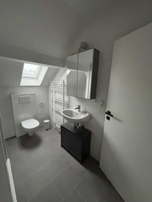 ERSETBEZUG! Helle 3-Zimmer DG Wohnung in Hüttenberg