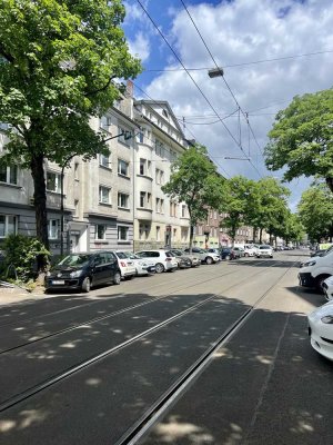 Erstbezug nach Sanierung: attraktive 1,5-Zimmer-Wohnung mit EBK in Düsseldorf