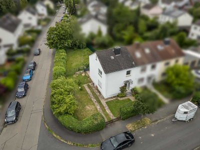 Mehr als ein Zuhause: Reihenendhaus mit zusätzlichem Baugrundstück