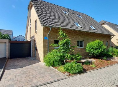 Gepflegte  5-Zimmer-Doppelhaushälfte mit EBK in Unna