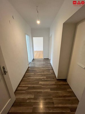 Naturnahe 3-Raum Wohnung mit Balkon! Wohn(t)raum in ländlicher Wohlfühlumgebung, mitten in der wunderbaren Pyhrn-Priel Bergwelt! Ab 01.05.2026 &amp; KEINE Befristung!