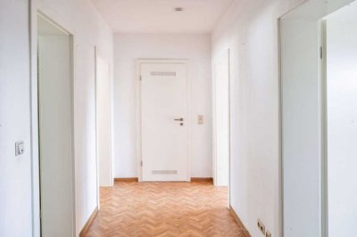 ***Helle 2 Zimmer-Wohnung mit Balkon und Einbauküche in Trier-Süd***