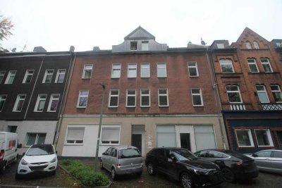 Sanierungsbedürftiges Reihenmittelhaus in Gelsenkirchen Ückendorf zu verkaufen.