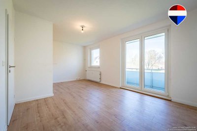Ideal zum Selbstbezug - 2-Zimmer-Hochparterrewohnung mit Balkon in Magdeburg-Herrenkrug