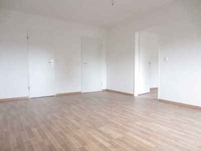 moderne 2 Zi-Wohnung, auf Wunsch Stellplatz