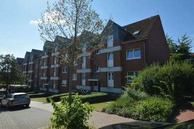 RÖNPAGEL IMMOBILIEN: Wettbergen - 2 Zi. DG mit Südloggia - Erstbezug nach Sanierung - mod. Du-Bad