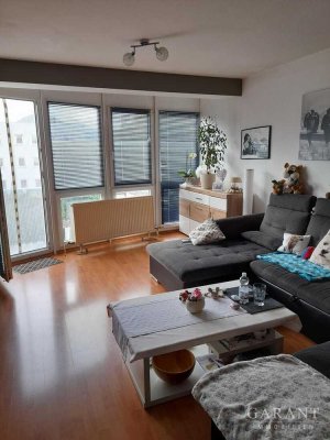 Helle, moderne Maisonettewohnung mit Balkon und Terrasse in zentraler Lage