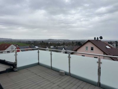 Exklusive, neuwertige 3-Zimmer-DG-Wohnung mit Balkon in Heilbronn